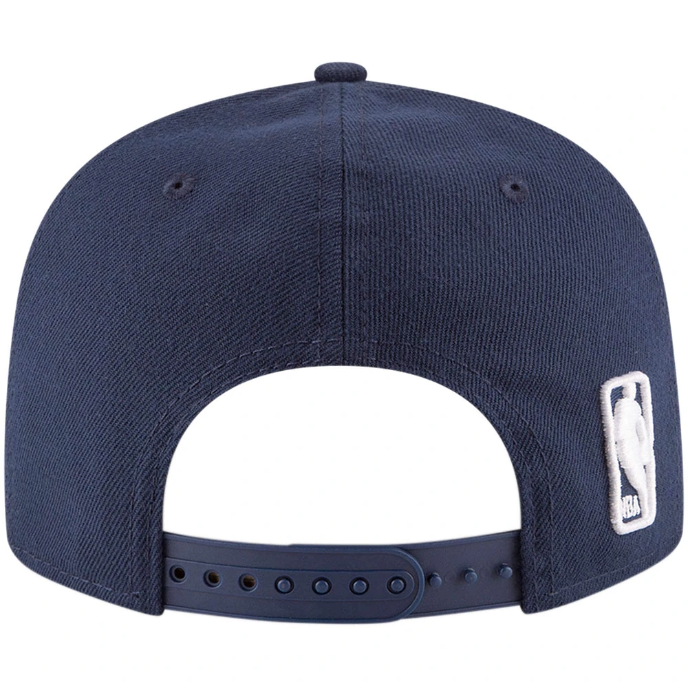 Casquette Snapback 9FIFTY couleur officielle de l'équipe des New Orleans Pelicans New Era pour hommes, bleu marine