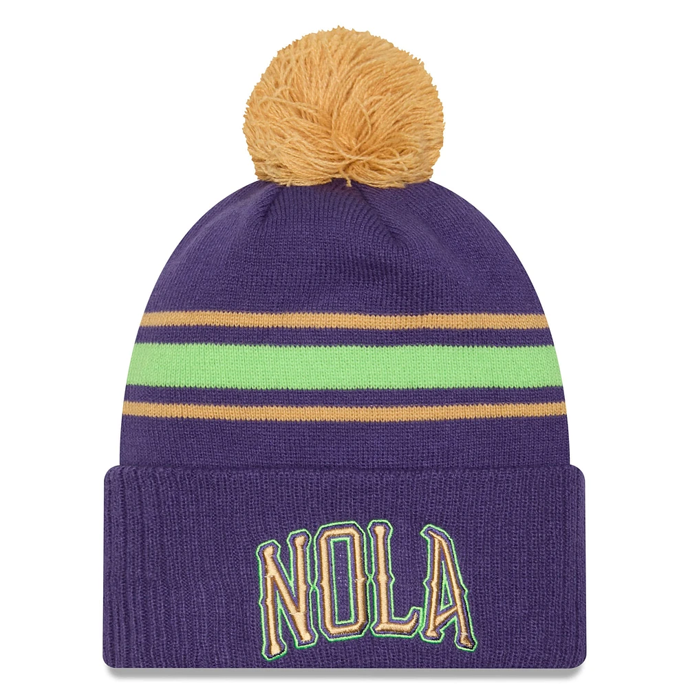 Bonnet en tricot à revers avec pompon New Era violet New Orleans Pelicans 2024/25 City Edition pour homme