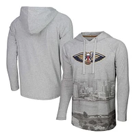 T-shirt à capuche manches longues Stadium Essentials Heather Grey New Orleans Pelicans Atrium Raglan pour hommes