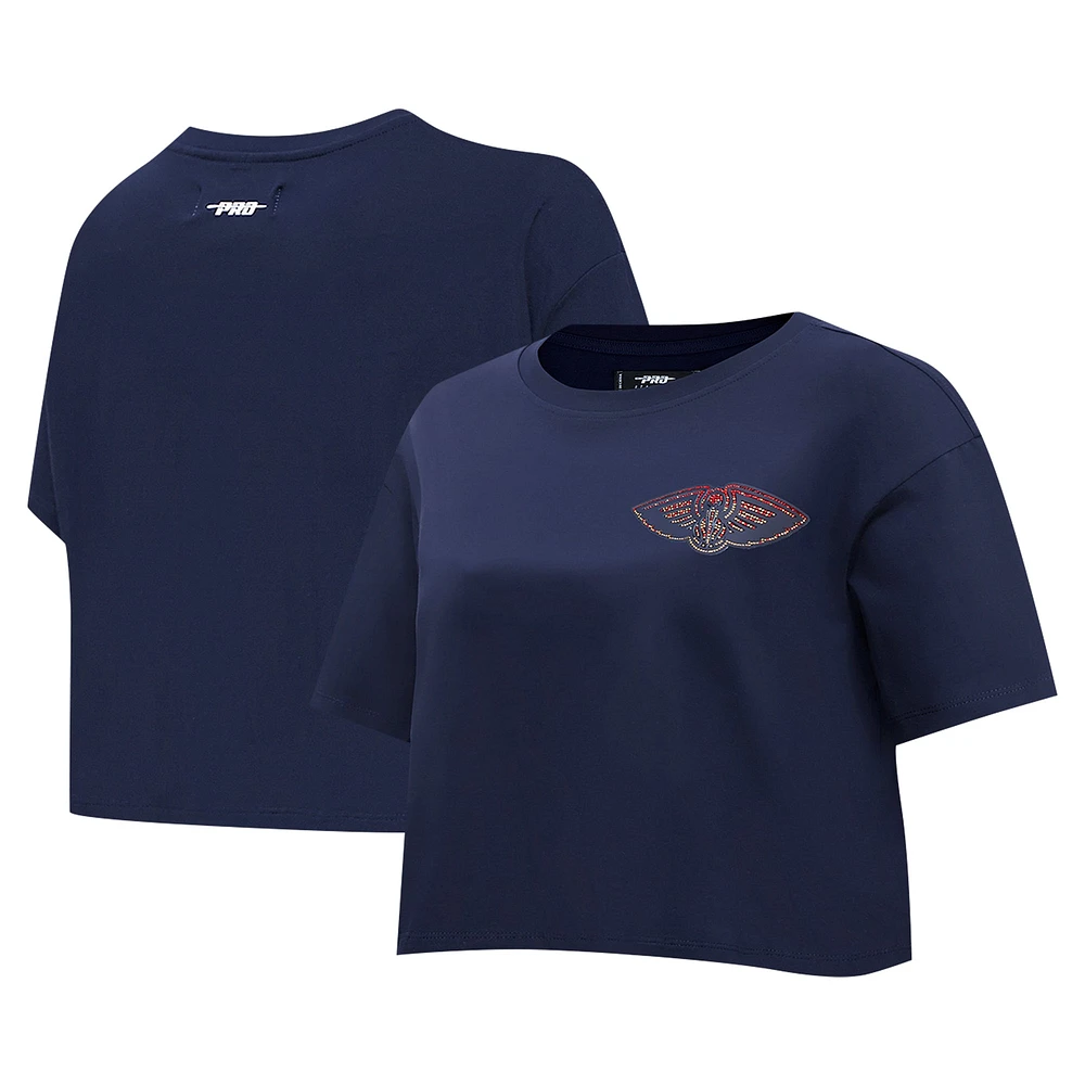 T-shirt court et boxy Jewels Pro Standard bleu marine pour femme des New Orleans Pelicans