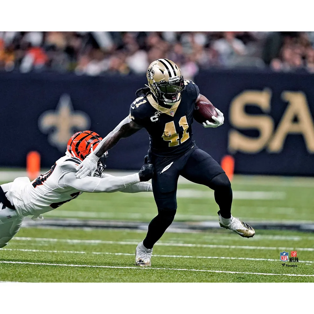 Alvin Kamara New Orleans Saints Autographed 16 x 20 Black Jersey  Horizontal Photograph