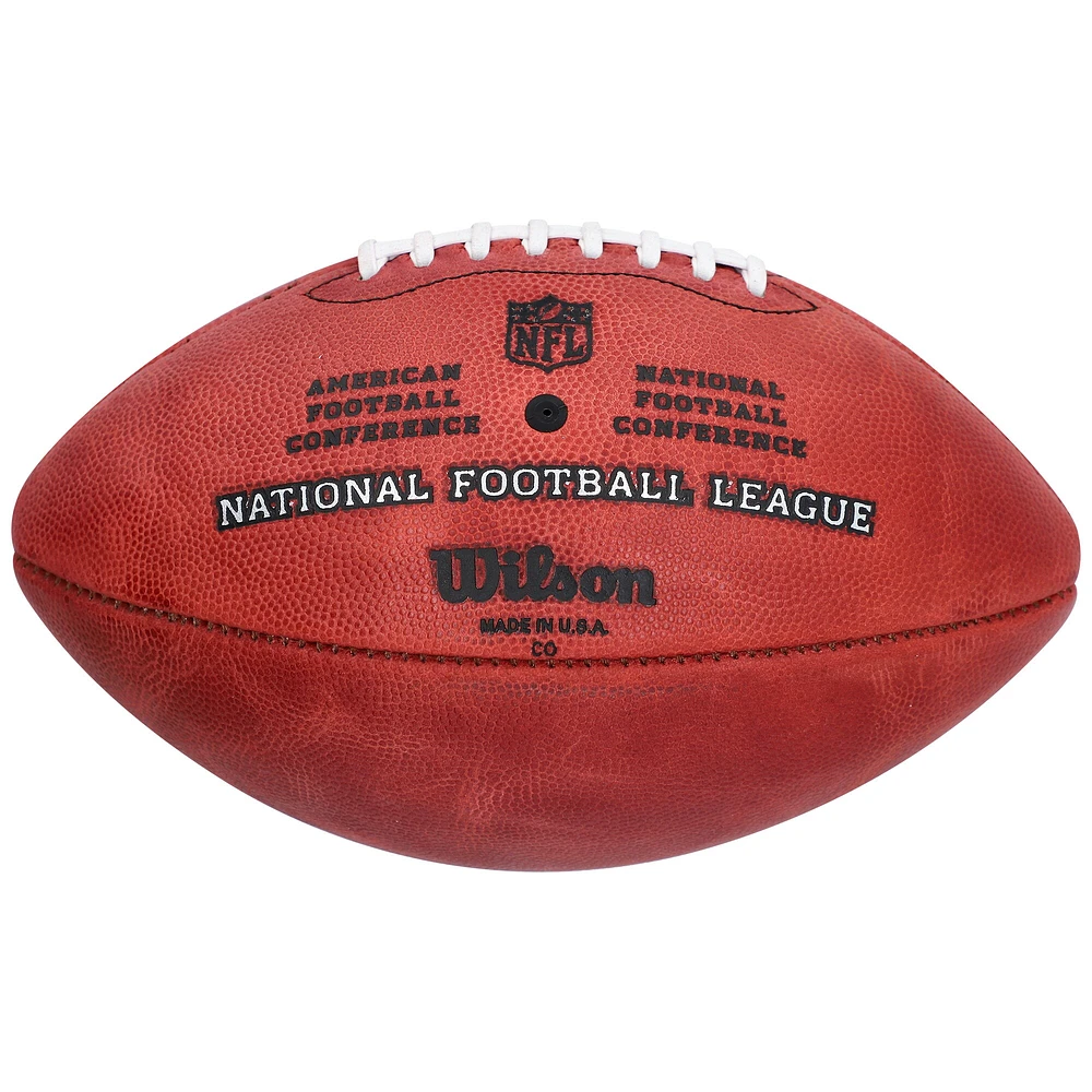Ballon de football Wilson Duke autographié par Chase Young des New Orleans Saints