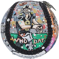 Ballon de baseball autographié par Drew Brees des New Orleans Saints - Illustration de Charles Fazzino - WN55913419
