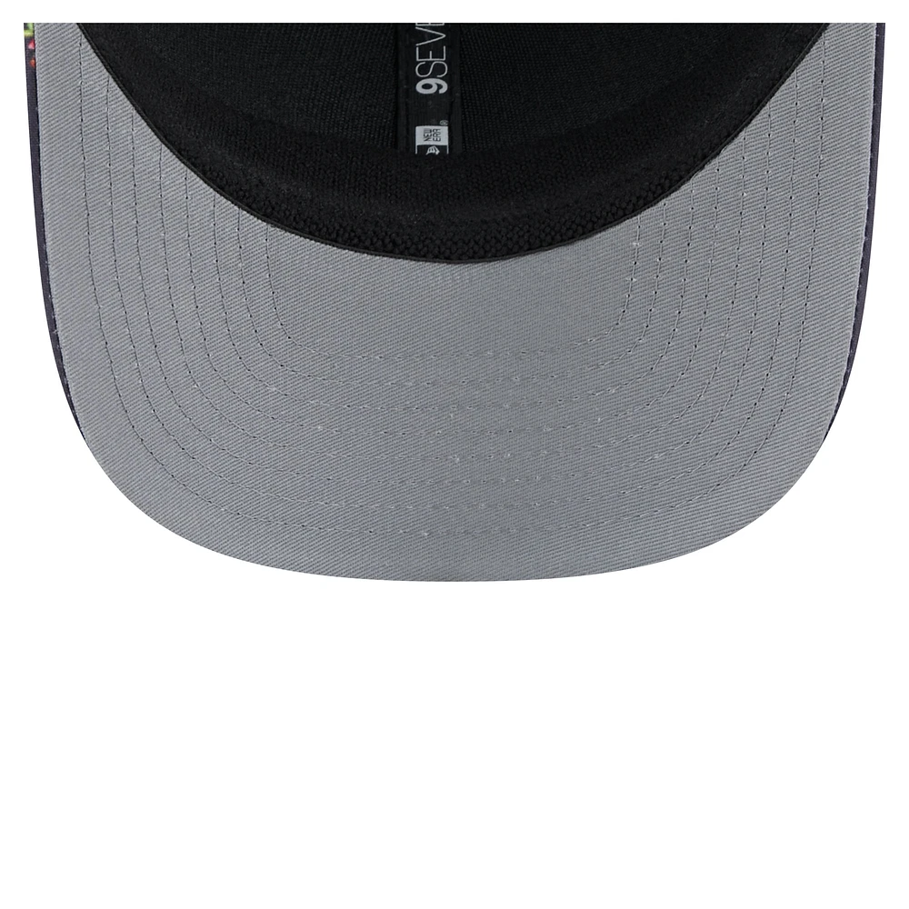 Casquette extensible à boutons-pression New Era bleu marine/noir New Orleans Saints Adventure Drinks Pattern 9SEVENTY pour homme
