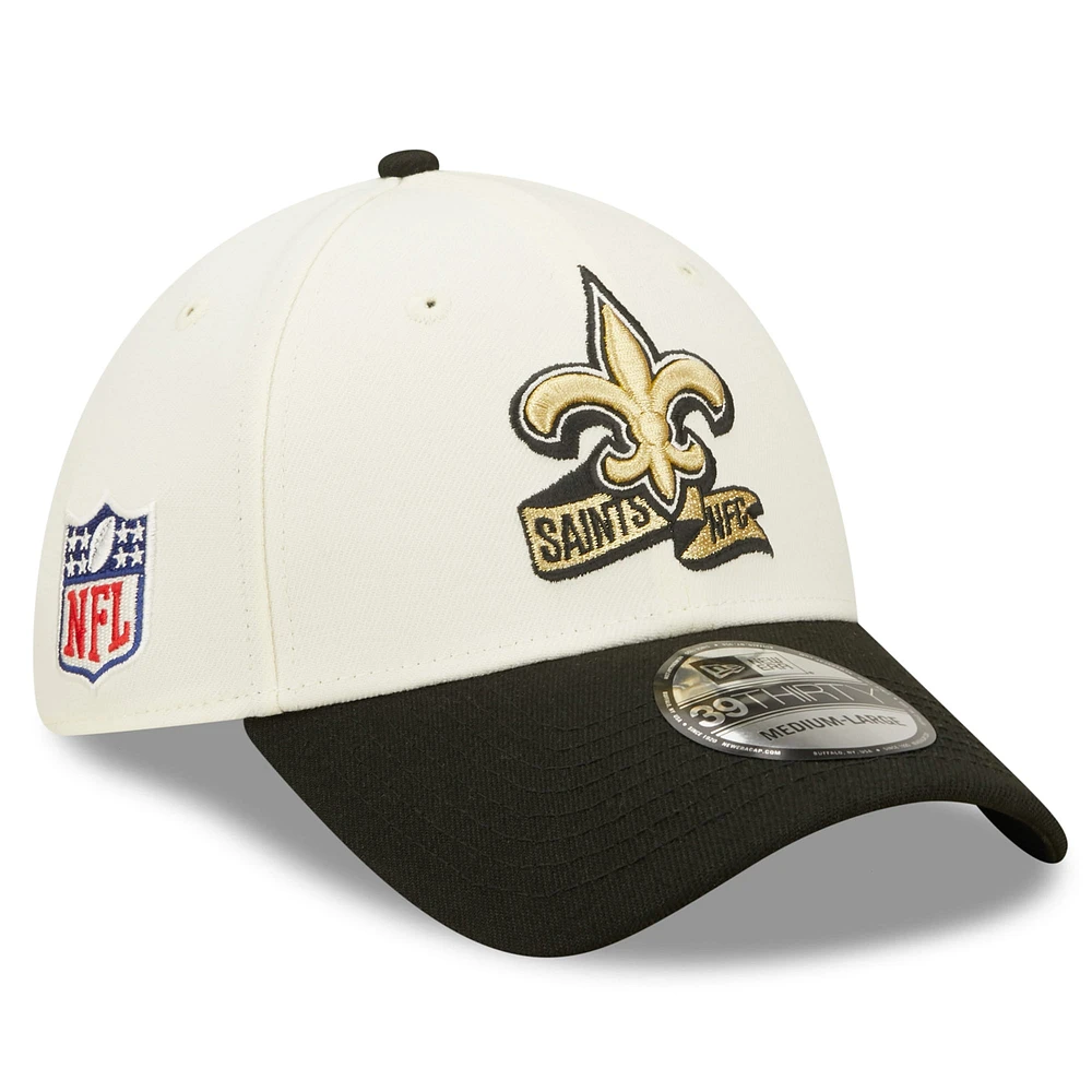 Men's New Era Cream/Black Orleans Saints 2022 Sideline - 39THIRTY 2-Tone Flex Hat