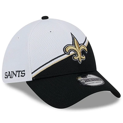 Casquette Flex New Orleans Saints 2023 Sideline 39THIRTY Era pour homme, blanc/noir