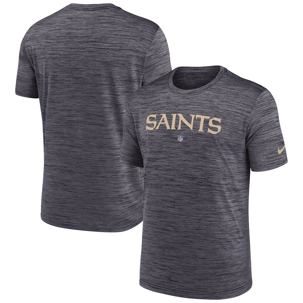 FBC SAINT NOIR SU23 NFL HOMME NIKE SIDELINE TEAM ISSUE VELOCITY SS TEE TEEMENSCC