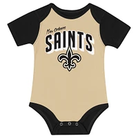 Newborn & Infant New Orleans Saints Dynamic Duo Bodysuit, Bib Knit Hat Set