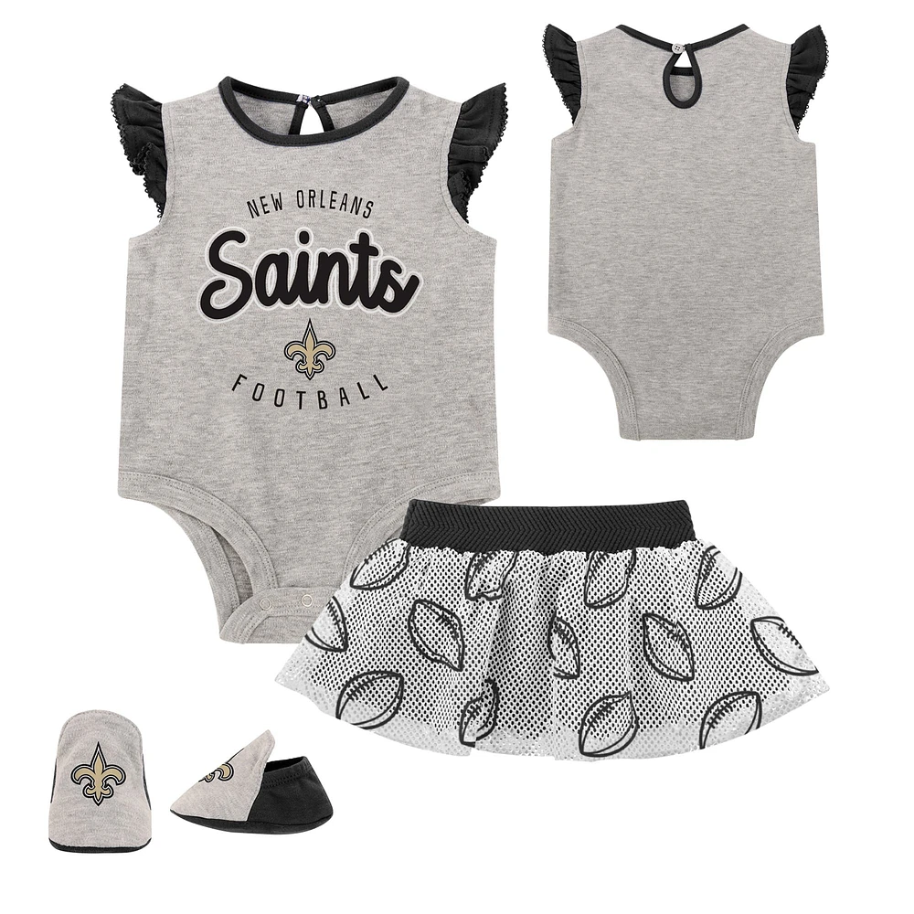 Nouveau-né Heather Grey/Black New Orleans Saints All Dolled Up Ensemble trois pièces body, jupe et chaussons