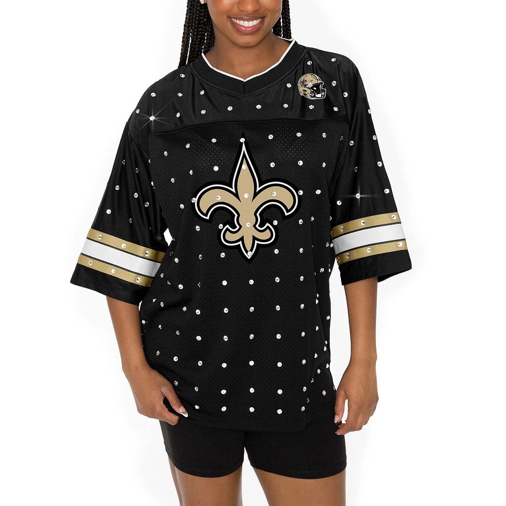 T-shirt à col en V noir rayures sportives et strass pour femme Gameday Couture New Orleans Saints Kickoff Time