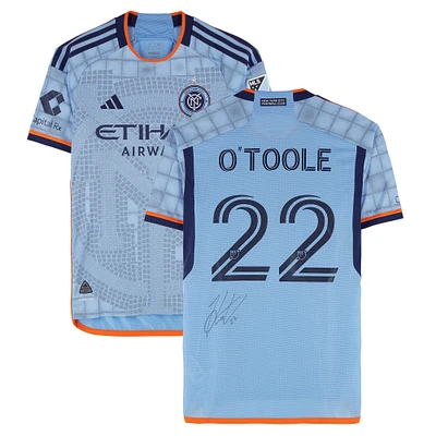 Maillot adidas bleu ciel dédicacé Kevin O'Toole du New York City FC n° 22, utilisé lors du match de la saison 2024 de la MLS - Taille S
