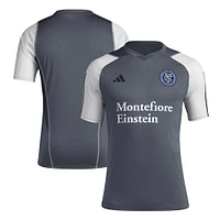 Maillot d'entraînement adidas New York City FC 2024 AEROREADY pour homme, gris