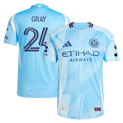 Maillot de joueur authentique The Excelsior Kit New York City FC 2025 gris bleu clair adidas Tayvon pour homme