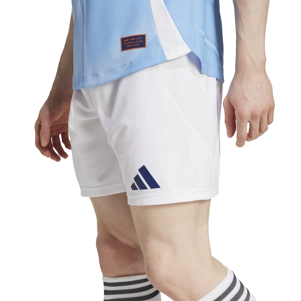 Short adidas blanc New York City FC Domicile 2025 The Excelsior Kit Authentic pour homme