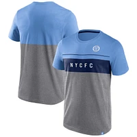 T-shirt New York City FC Striking Distance de marque Fanatics bleu ciel/gris pour homme