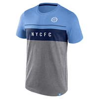 T-shirt New York City FC Striking Distance de marque Fanatics bleu ciel/gris pour homme