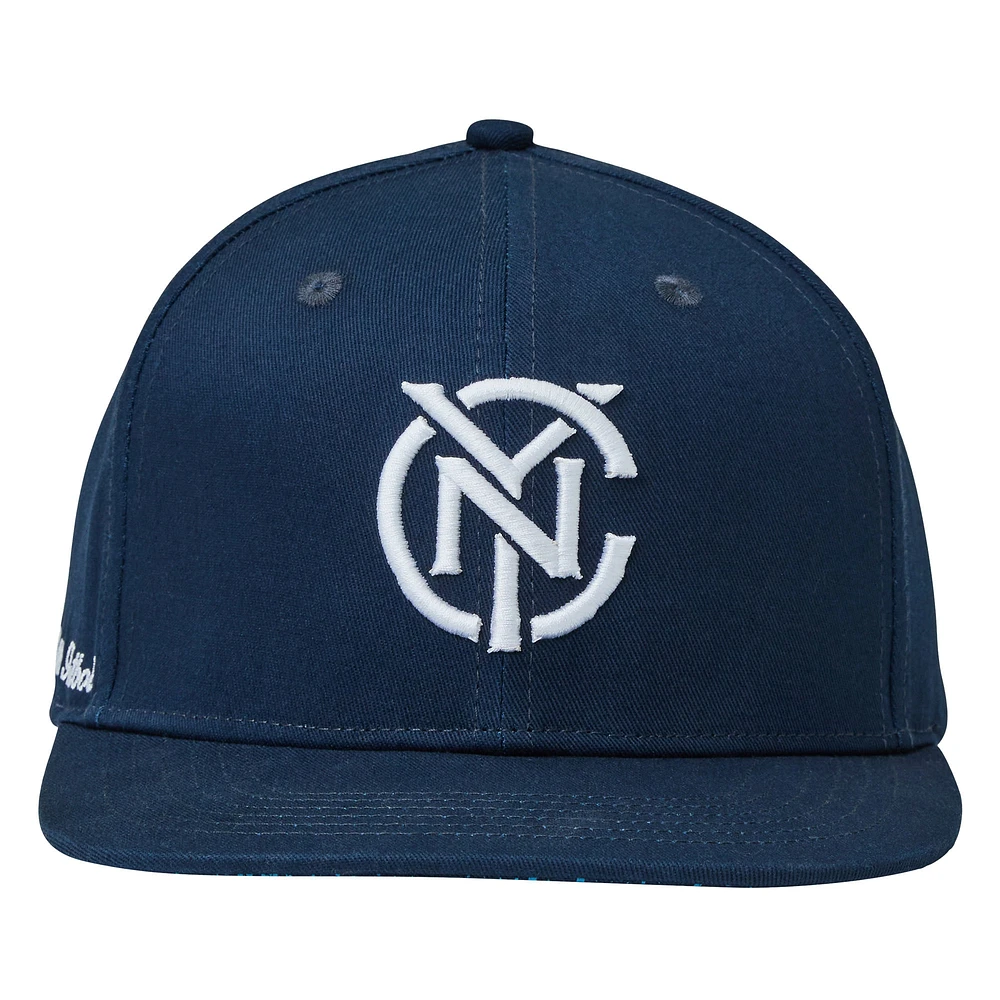 Casquette Snapback unisexe Live Breathe Futbol bleu marine avec monogramme New York City FC