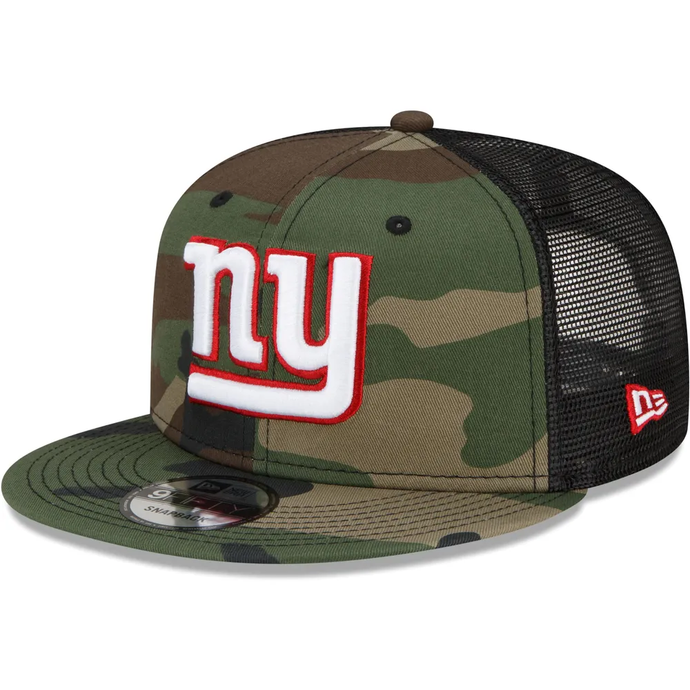 New Era Men's New Era Camo New York Giants Woodland Trucker 2.0 9FIFTY  Snapback Hat