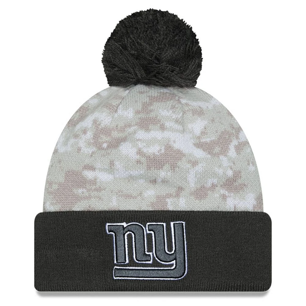 Bonnet en tricot à revers avec pompon et motif camouflage numérique New Era New York Giants 2024 Salute To Service blanc/graphite pour homme