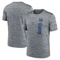 T-shirt Nike gris New York Giants 2024 Sideline Velocity Performance pour homme