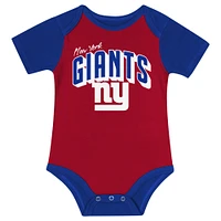 Newborn & Infant New York Giants Dynamic Duo Bodysuit, Bib Knit Hat Set