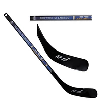 Bâton de hockey composite miniature autographié par Alexander Romanov des Islanders de New York