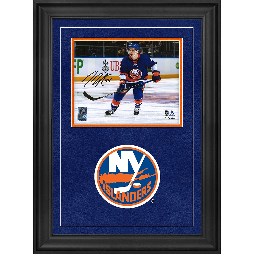 Photographie encadrée de luxe autographiée de Jean-Gabriel Pageau, maillot bleu des Islanders de New York, 8" x 10"