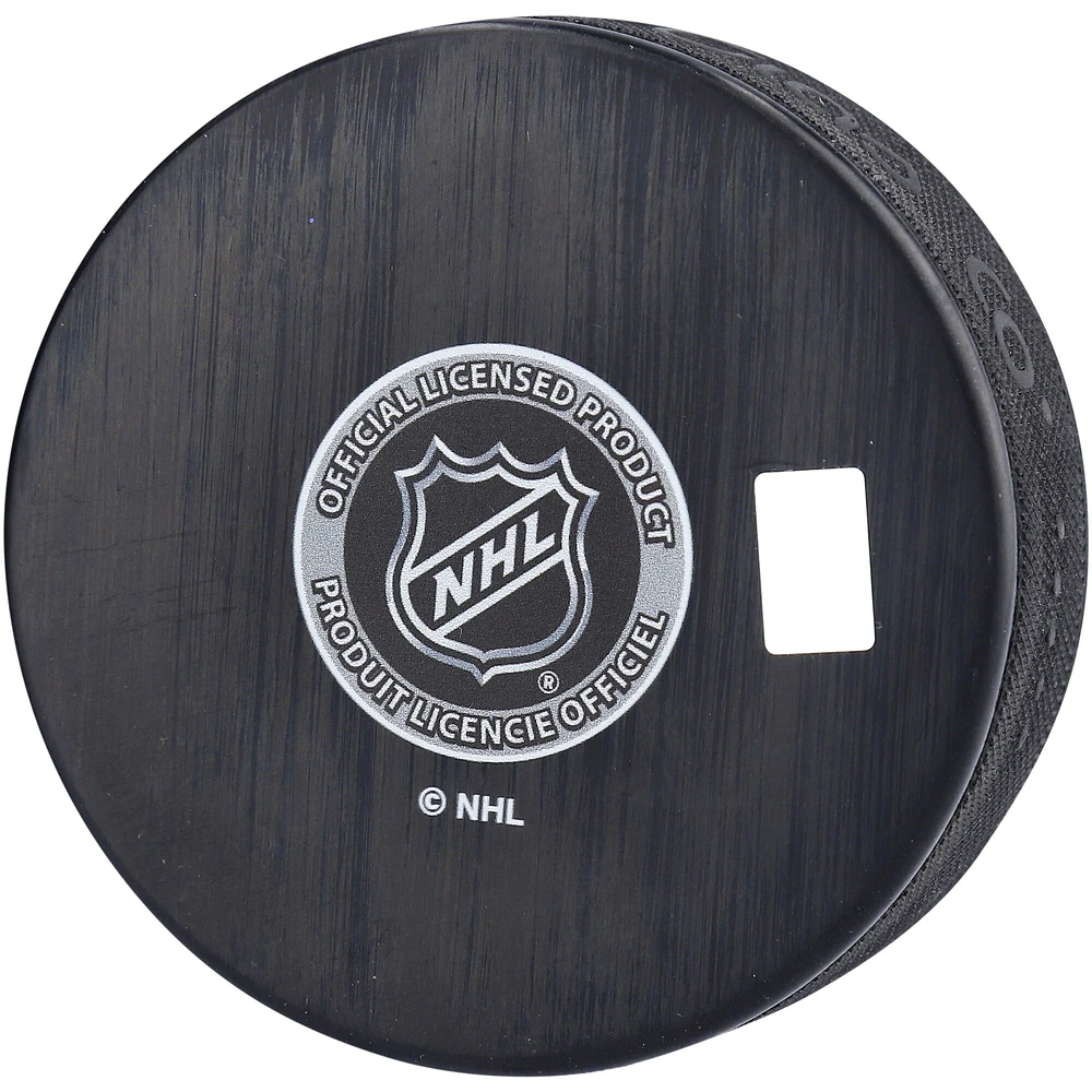 Rondelle de hockey autographiée par Jean-Gabriel Pageau des Islanders de New York avec l'inscription « Isles Debut 2/25/20 »