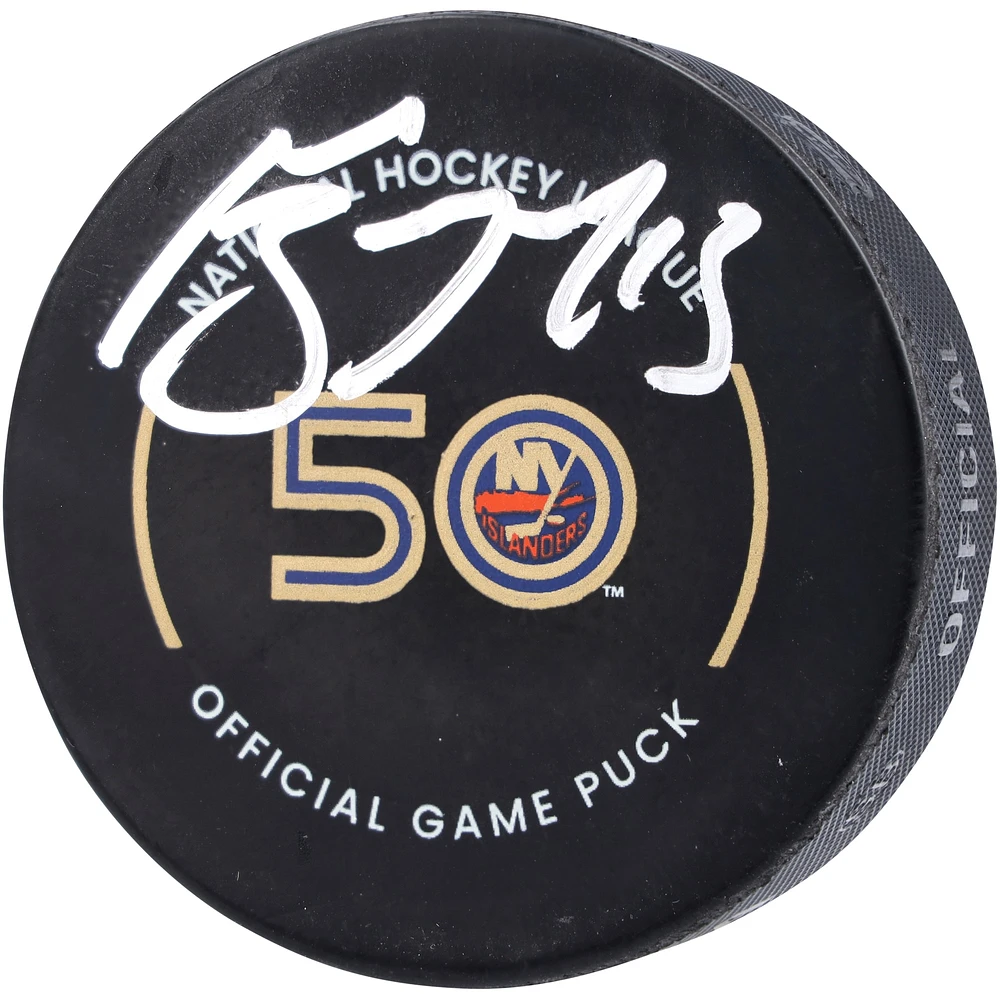 Rondelle de match officielle autographiée par Mat Barzal des Islanders de New York