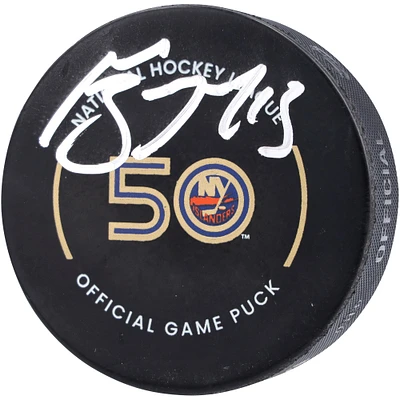 Rondelle de match officielle autographiée par Mat Barzal des Islanders de New York