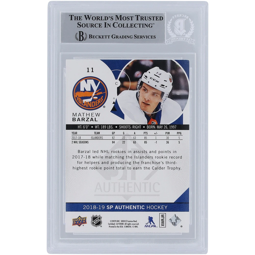 Carte autographiée 2018-19 Upper Deck SP authentique n° 11 Beckett Fanatics Witnessed des Islanders de New York par Mathew Barzal
