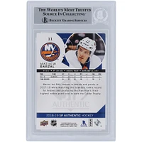 Carte autographiée 2018-19 Upper Deck SP authentique n° 11 Beckett Fanatics Witnessed des Islanders de New York par Mathew Barzal
