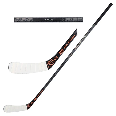 Bâton CCM noir autographié par Mathew Barzal des Islanders de New York de la saison 2023-24 de la LNH avec l'inscription « Game Used 2023-24 Season » - RG13334768