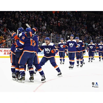 New York Islanders Unsigned 2019-20 Team Celebration Photo