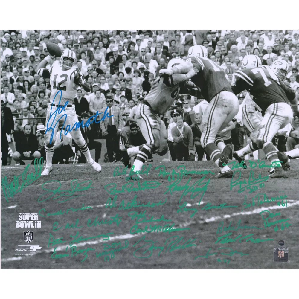 Lids 1969 New York Jets Fanatics Authentic Autographed 16' x 20' Super Bowl  III Joe Namath Throwing Photograph with 24 Signatures - Namath in Blue,  Team in Green