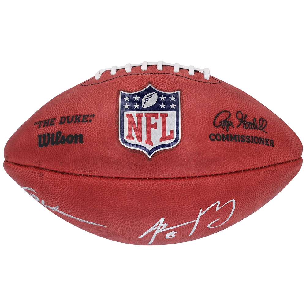 Ballon de football Duke en couleur signé par Aaron Rodgers et Garrett Wilson des New York Jets