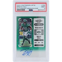 Carte de recrue authentifiée 9 PSA #105 #2/30 des Panini Contenders Optic Green Pulsar Prizm 2022 autographiée par Breece Hall des New York Jets