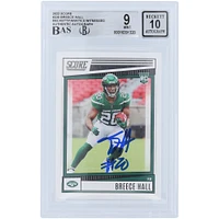 Carte de recrue 9/10 authentifiée signée Breece Hall New York Jets 2022 Panini Score #330 Beckett Fanatics Witnessed