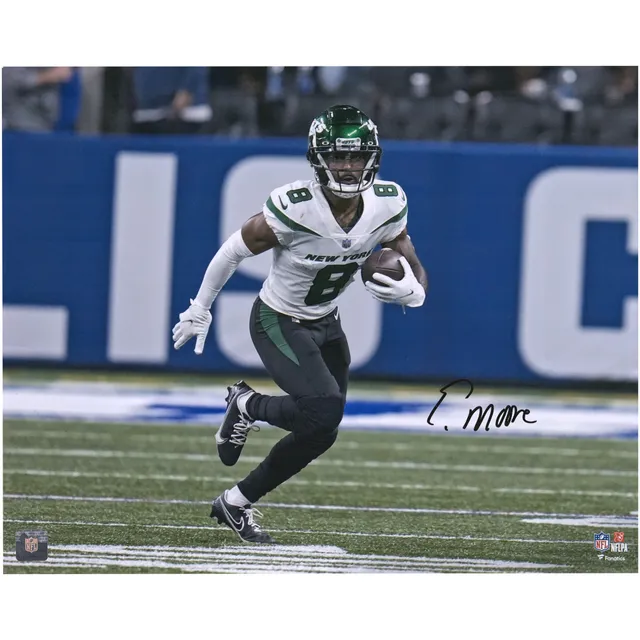 Autographed Miami Dolphins Jaylen Waddle Fanatics Authentic 16'' x 20''  White Jersey Running Photograph