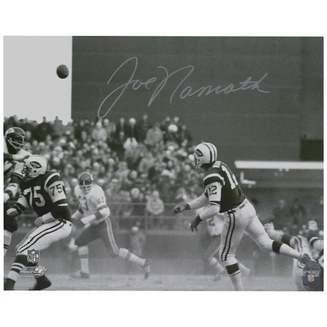 Joe Namath New York Jets Unsigned Throwing Photograph