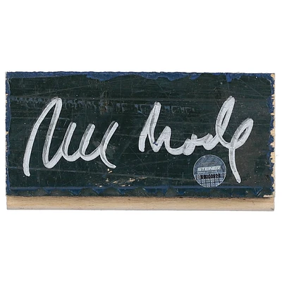 Pièce autographiée de 2" x 4" de Bill Bradley par les New York Knicks pour le Madison Square Garden