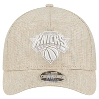 Casquette ajustable 9FORTY en tissu tissé par injection New Era pour homme, couleur tan, New York Knicks