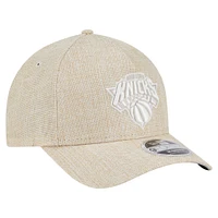 Casquette ajustable 9FORTY en tissu tissé par injection New Era pour homme, couleur tan, New York Knicks