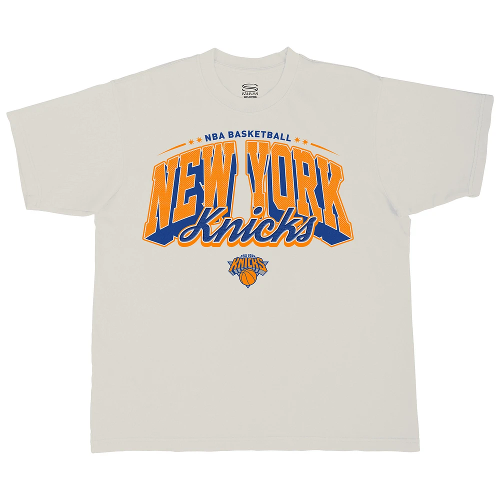 T-shirt urbain surdimensionné pour homme Stadium Essentials crème New York Knicks Your Way