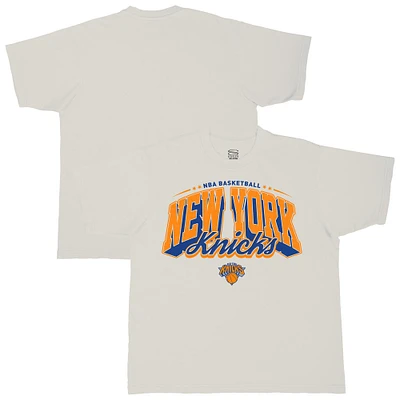 T-shirt urbain surdimensionné pour homme Stadium Essentials crème New York Knicks Your Way