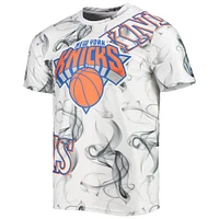 T-shirt FISLL New York Knicks Asymmetric Bold Smoke blanc/noir pour homme