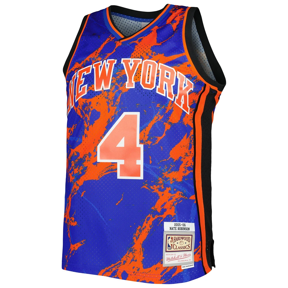 Maillot Swingman en marbre pour hommes Mitchell & Ness Nate Robinson bleu New York Knicks 2005/06