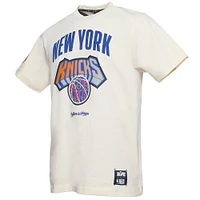 T-shirt premium NBA x Two Hype pour homme, couleur crème, collection Culture & Hoops des New York Knicks
