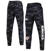 Men's New Era Black/Camo York Knicks Tonal Joggers