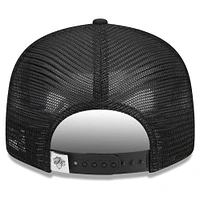 Men's New Era Black New York Knicks 9FIFTY Snapback Trucker Hat